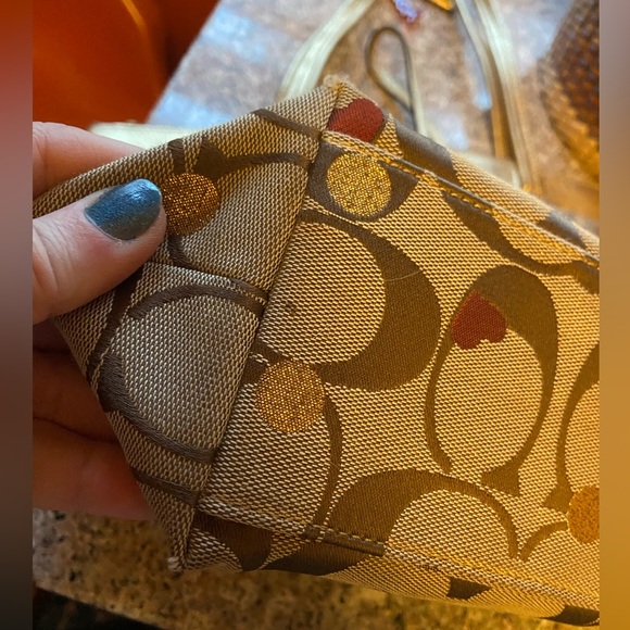 Coach Laura Secret Admirer Tote & Wristlet Women's Gold Metallic Leather Handbag - Picture 9 of 10